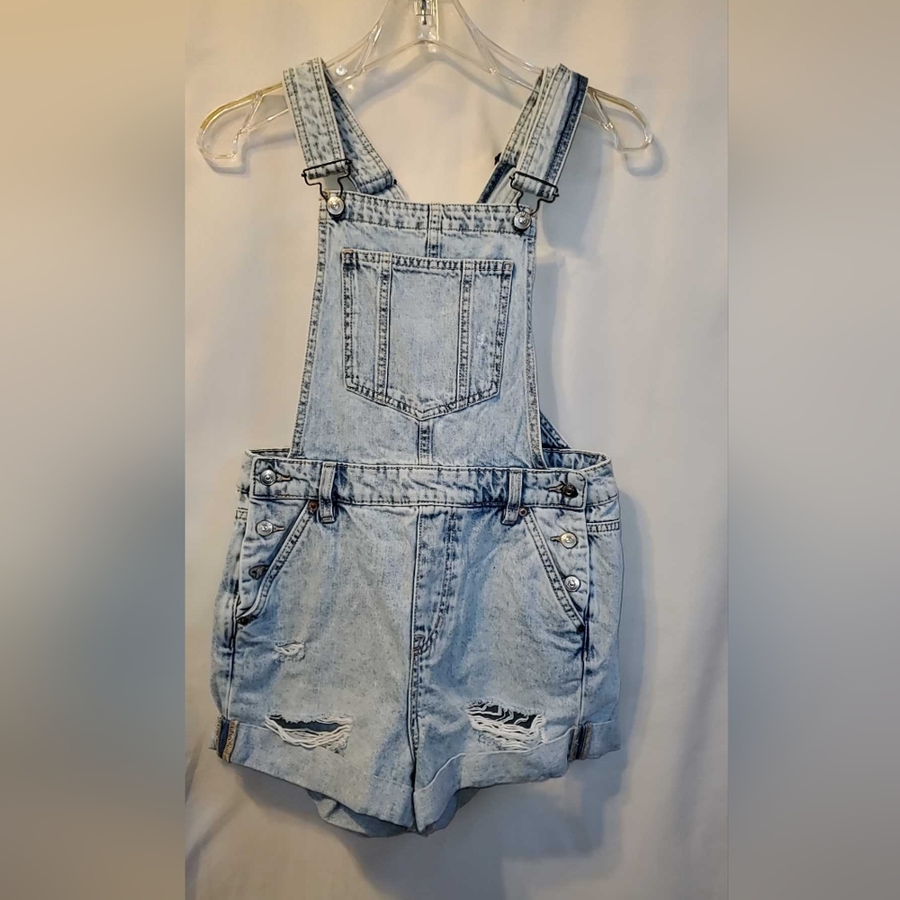 H&M Light Blue Denim Overall Shorts Size-4
